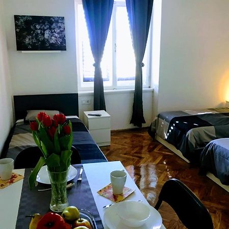 Pula Center Green Park Apartments And Rooms Kültér fotó