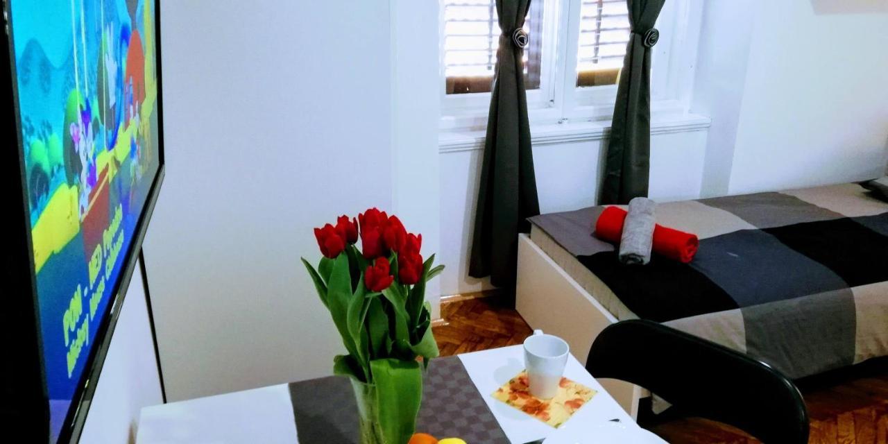 Pula Center Green Park Apartments And Rooms Kültér fotó