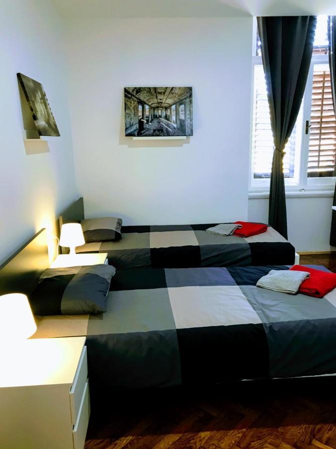 Pula Center Green Park Apartments And Rooms Kültér fotó