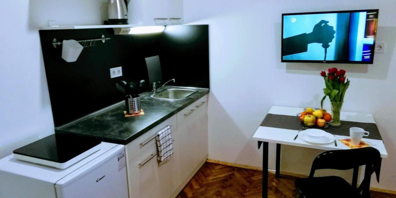 Pula Center Green Park Apartments And Rooms Kültér fotó