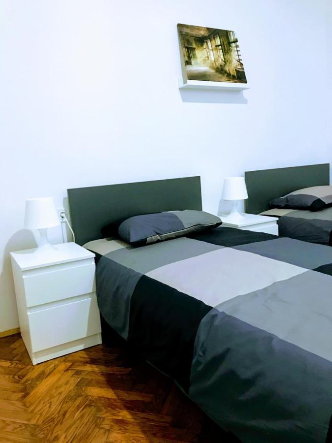 Pula Center Green Park Apartments And Rooms Kültér fotó