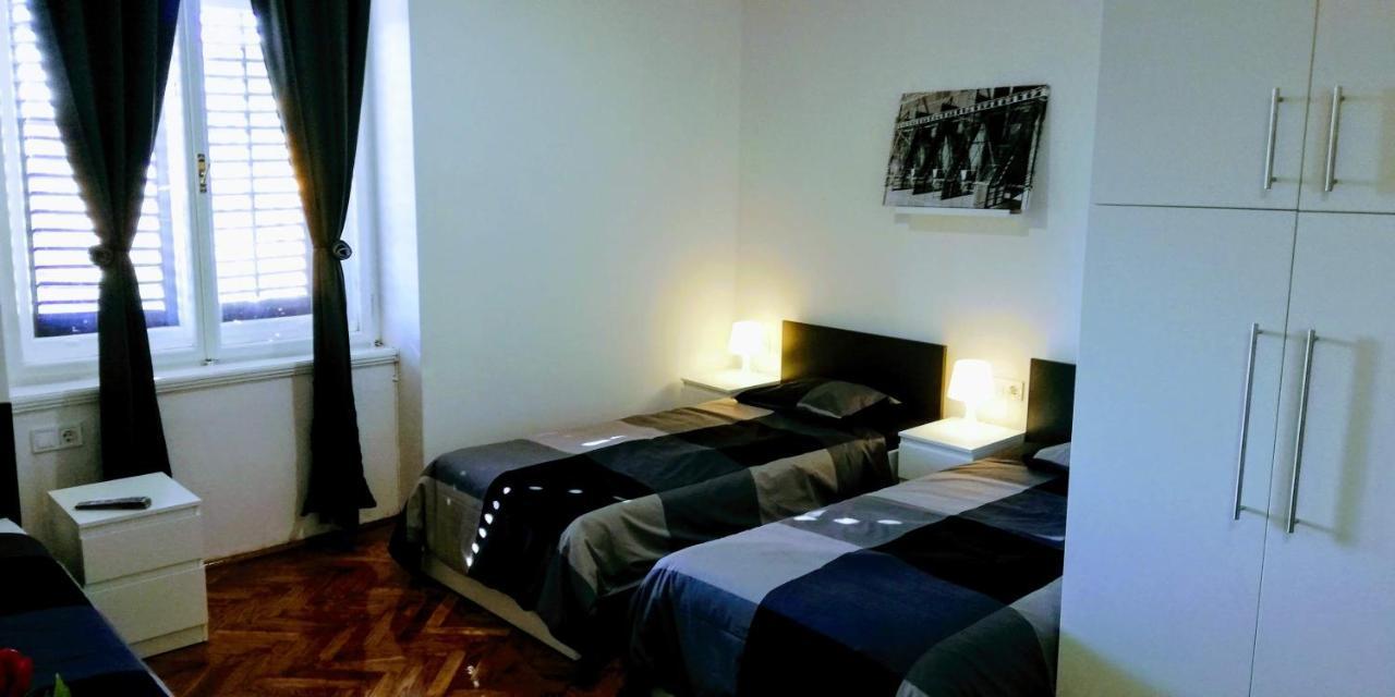 Pula Center Green Park Apartments And Rooms Kültér fotó