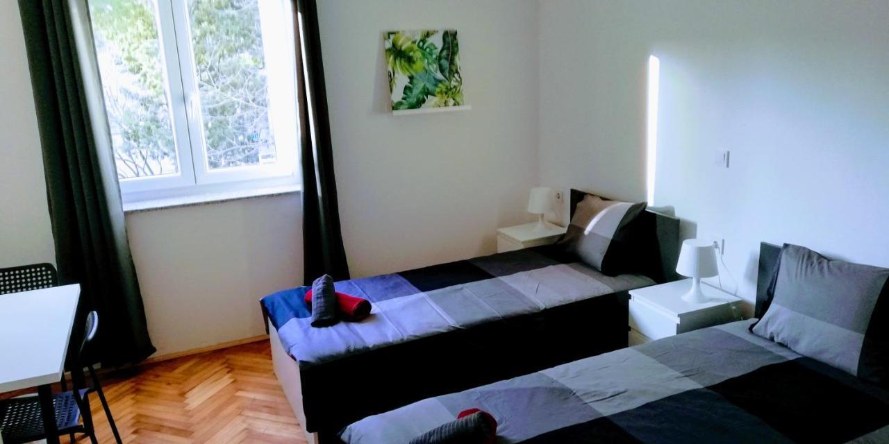 Pula Center Green Park Apartments And Rooms Kültér fotó