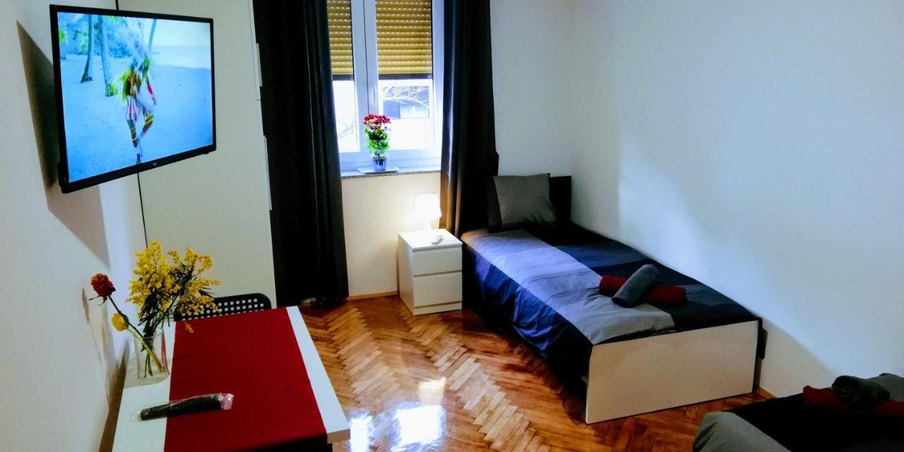 Pula Center Green Park Apartments And Rooms Kültér fotó